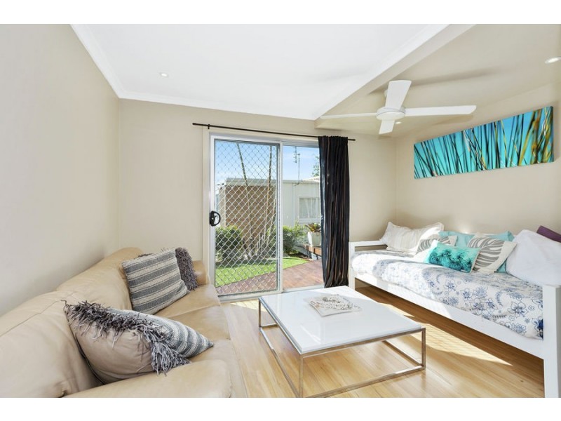 98 Dutton Street, Coolangatta QLD 4225