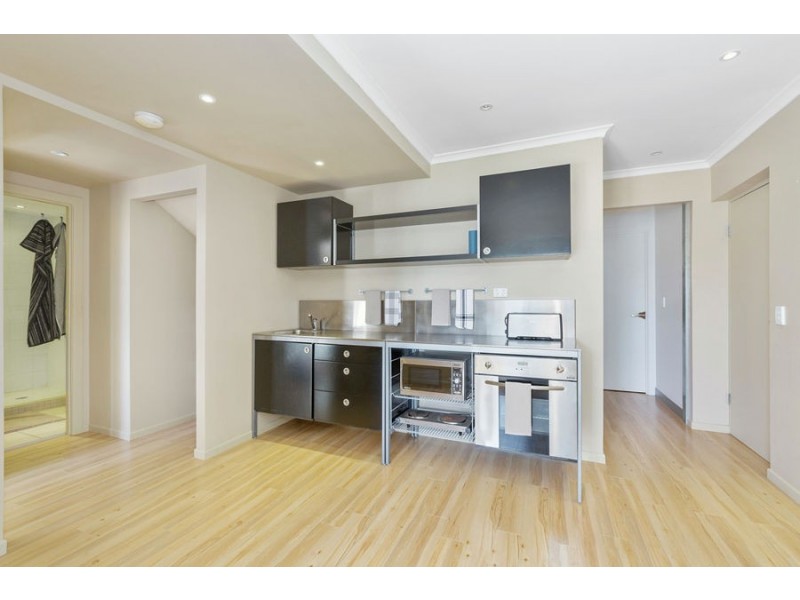 98 Dutton Street, Coolangatta QLD 4225