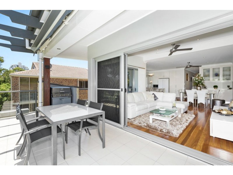4/3 Carmichael Close, Coolangatta QLD 4225