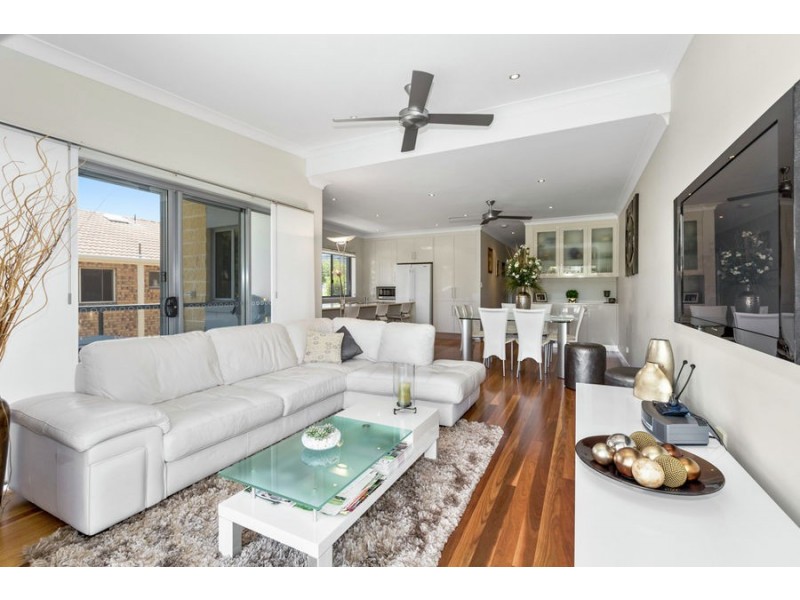 4/3 Carmichael Close, Coolangatta QLD 4225