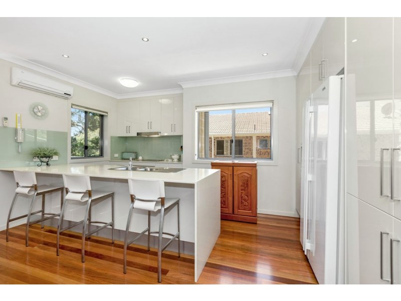 4/3 Carmichael Close, Coolangatta QLD 4225