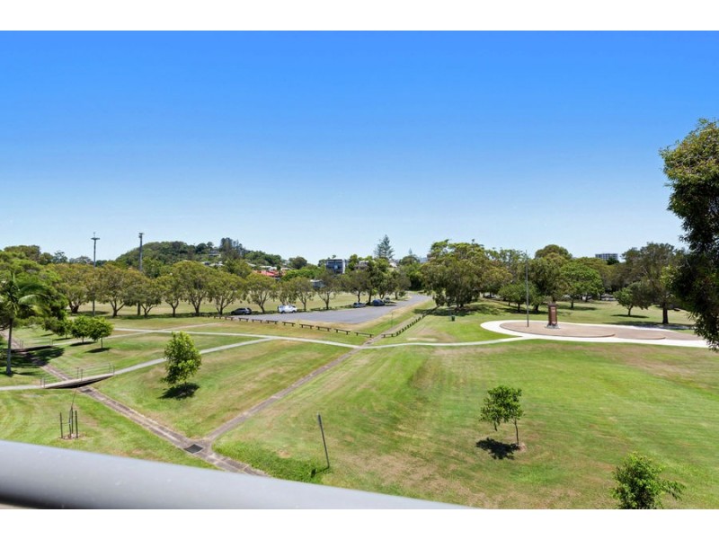 4/3 Carmichael Close, Coolangatta QLD 4225