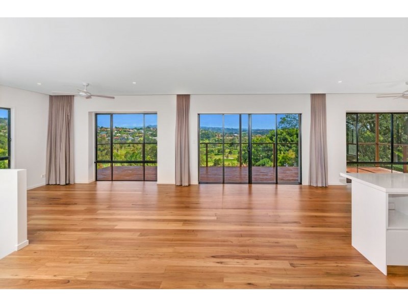 3 Castlecrag Avenue, Banora Point NSW 2486