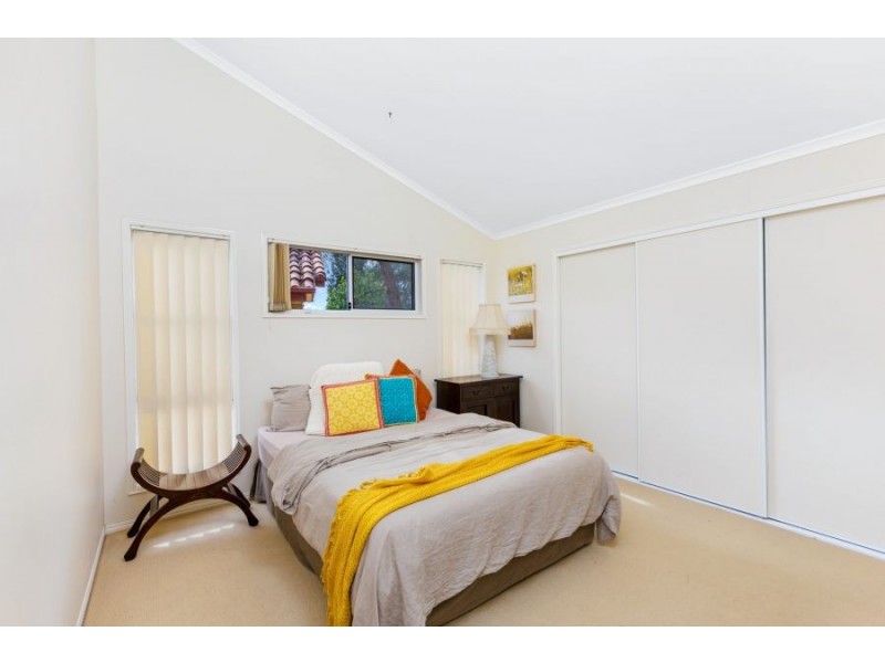 2 Shady Lane, Banora Point NSW 2486