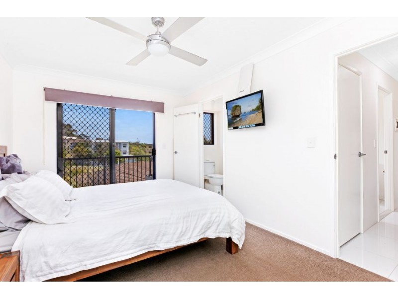 15/14 Miles Street, Kirra QLD 4225