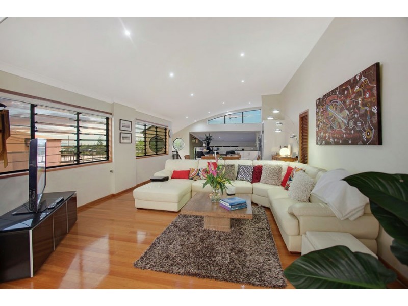 36 Tweed Street, Coolangatta QLD 4225