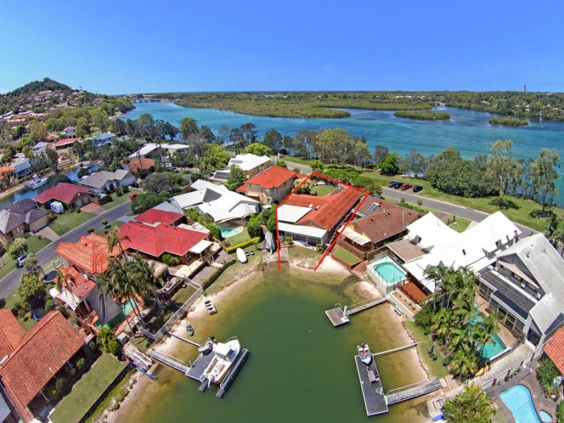 25 Crystal Waters Drive, Tweed Heads NSW 2485