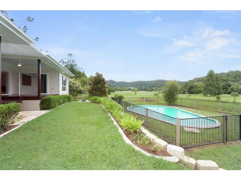 9 Robinsons Road, Piggabeen NSW 2486