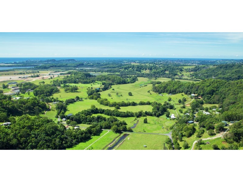 9 Robinsons Road, Piggabeen NSW 2486