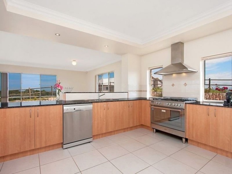30 Sunnycrest Drive, Terranora NSW 2486