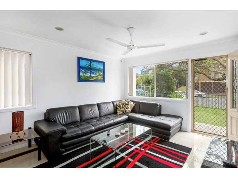 40 Bolton Street, Kirra QLD 4225