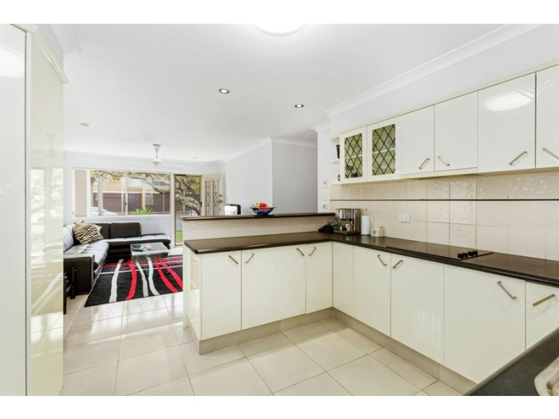 40 Bolton Street, Kirra QLD 4225