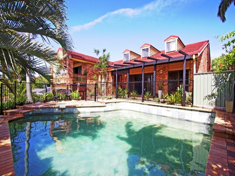 22 Widgee Ave, Banora Point NSW 2486