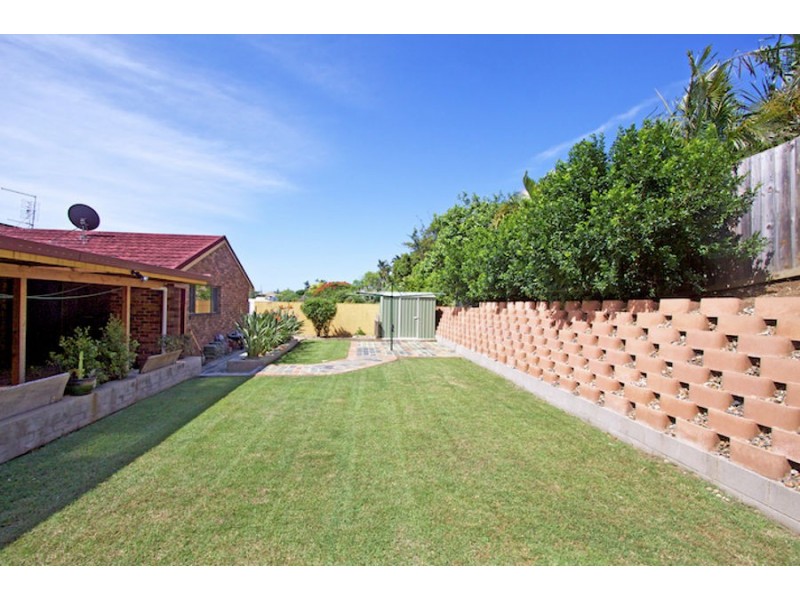 22 Widgee Ave, Banora Point NSW 2486