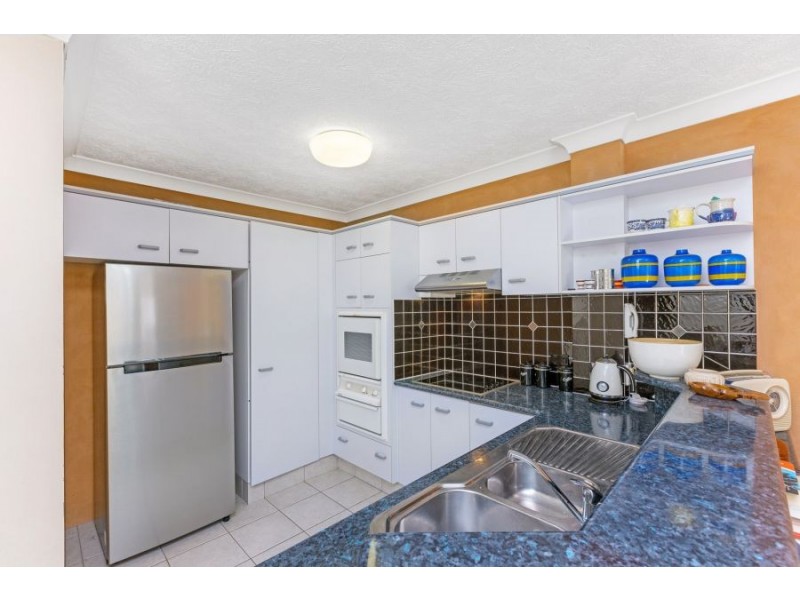 11/9 Ocean Street, Kirra QLD 4225