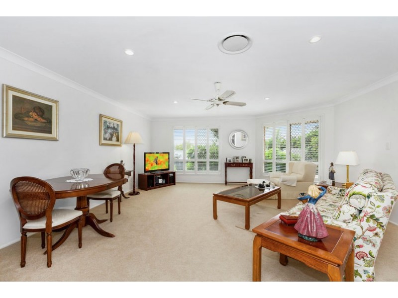 1/2 Paperbark Court, Banora Point NSW 2486