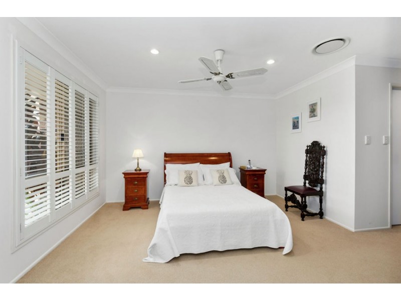 1/2 Paperbark Court, Banora Point NSW 2486