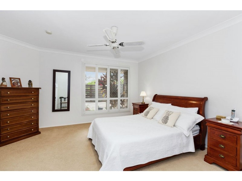 1/2 Paperbark Court, Banora Point NSW 2486