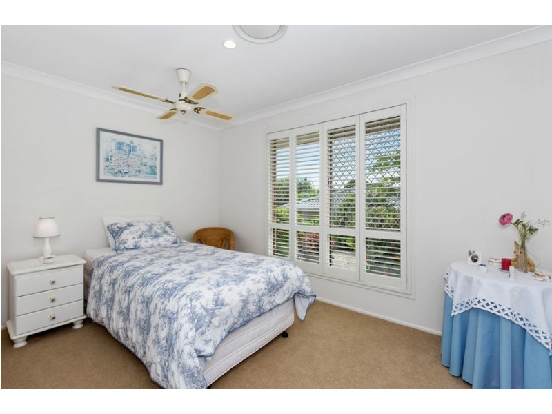 1/2 Paperbark Court, Banora Point NSW 2486