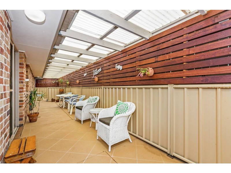 1/2 Paperbark Court, Banora Point NSW 2486