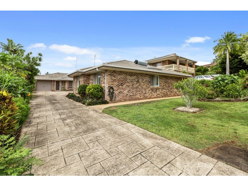 1/2 Paperbark Court, Banora Point NSW 2486