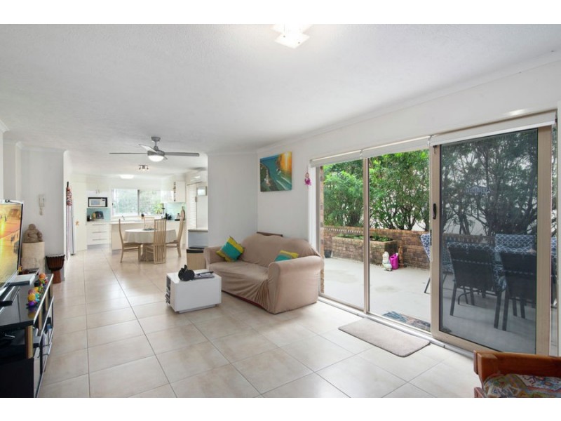 1/285 Golden Four Drive, Bilinga QLD 4225