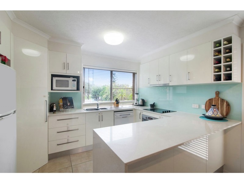 1/285 Golden Four Drive, Bilinga QLD 4225