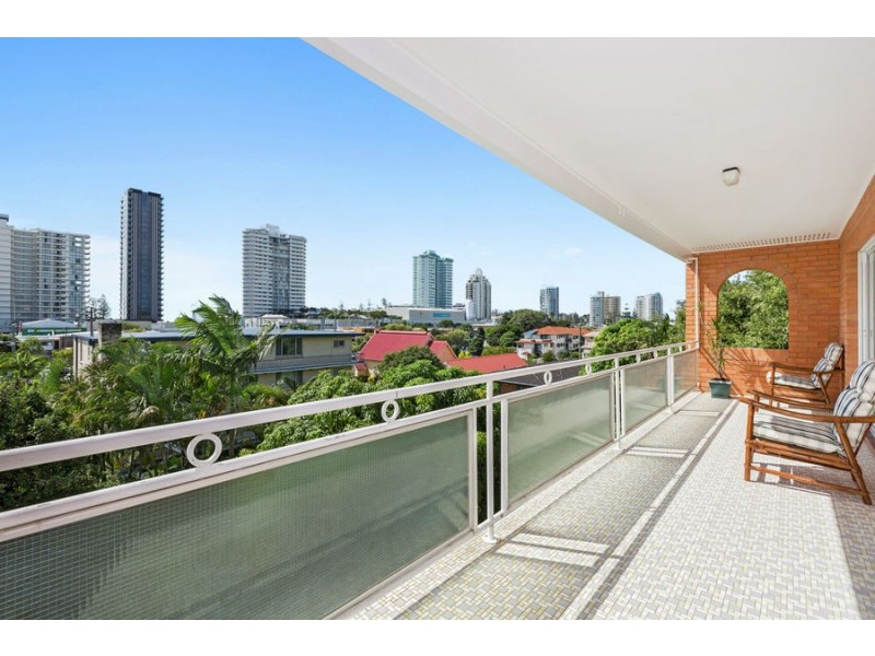 8/50 Mclean Street, Coolangatta QLD 4225