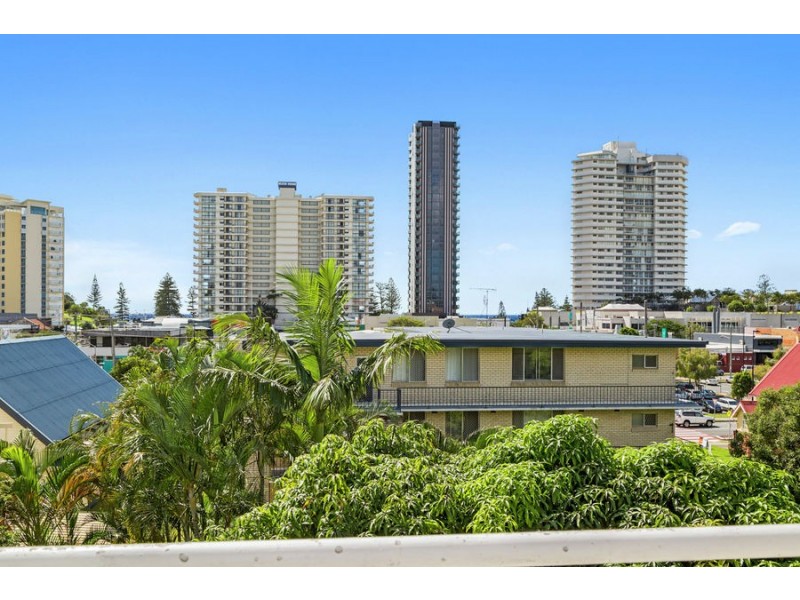 8/50 Mclean Street, Coolangatta QLD 4225