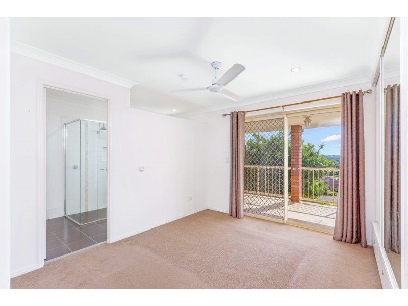 37 Castlecrag Avenue, Banora Point NSW 2486