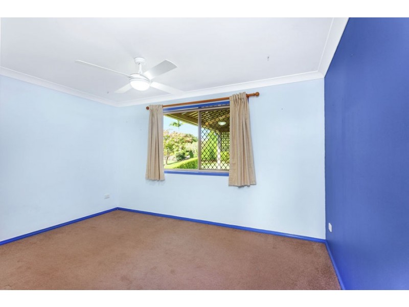 37 Castlecrag Avenue, Banora Point NSW 2486
