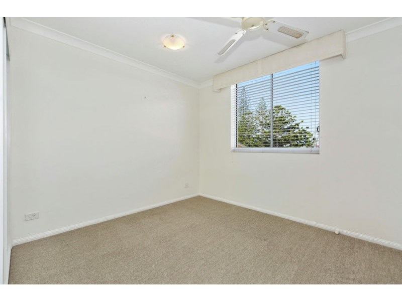 14/4-6 Eden Ave, Coolangatta QLD 4225