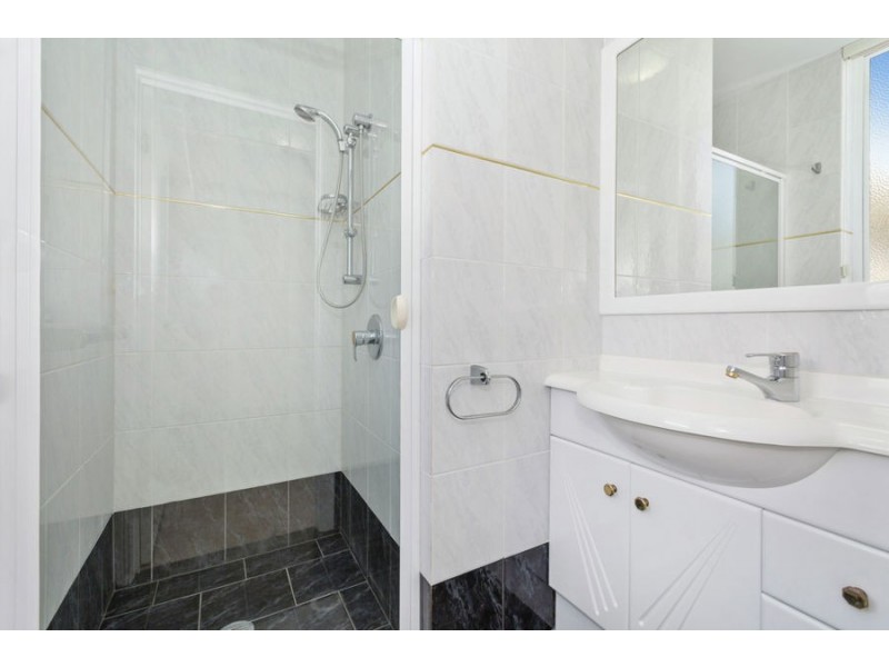 14/4-6 Eden Ave, Coolangatta QLD 4225