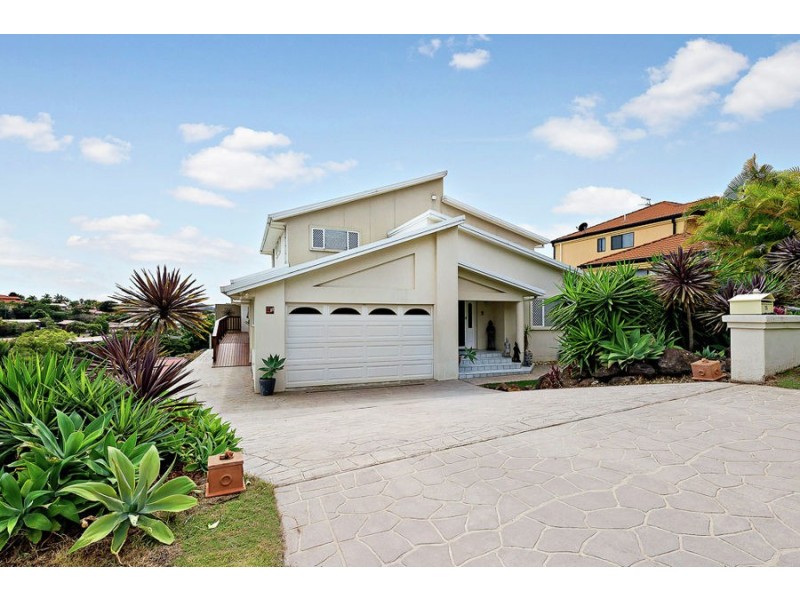 11 Stonehaven Way, Banora Point NSW 2486