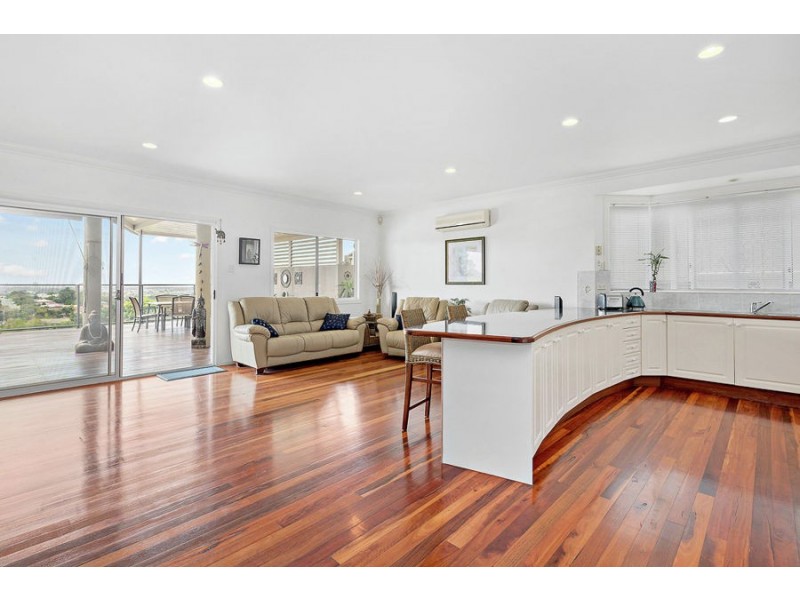 11 Stonehaven Way, Banora Point NSW 2486