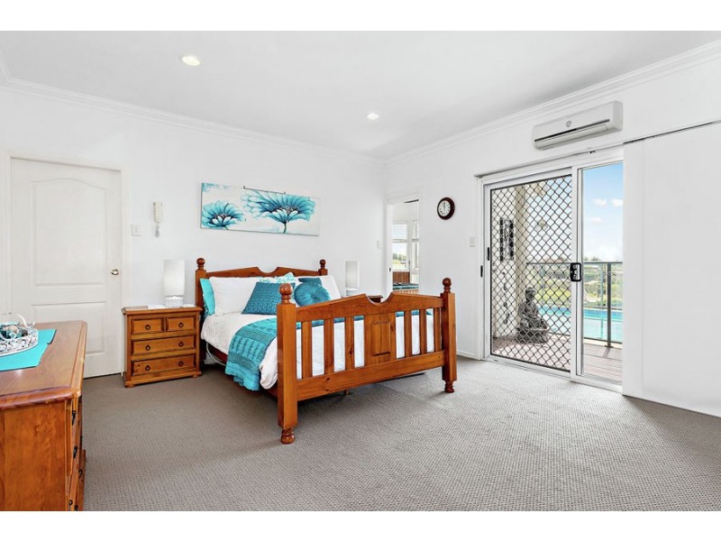 11 Stonehaven Way, Banora Point NSW 2486