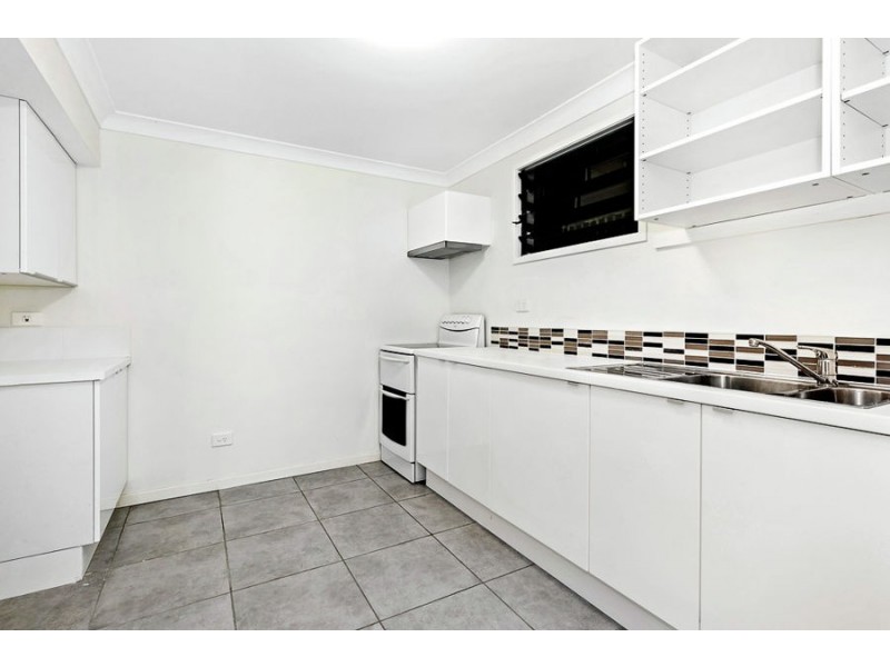 33 Ballow Street, Coolangatta QLD 4225