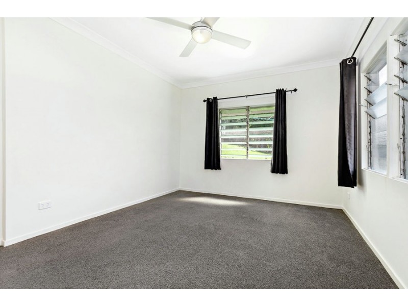 33 Ballow Street, Coolangatta QLD 4225