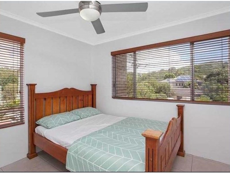 8/18 Ikkina Road, Burleigh Heads QLD 4220