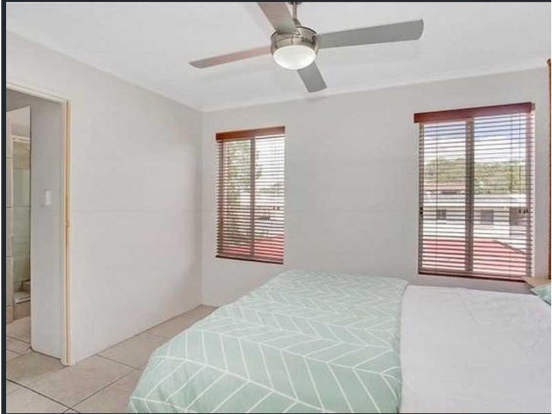 8/18 Ikkina Road, Burleigh Heads QLD 4220