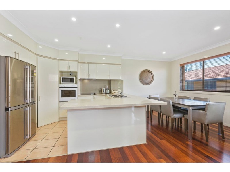 8/36 Dutton Street, Coolangatta QLD 4225