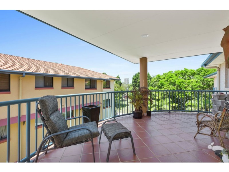 8/36 Dutton Street, Coolangatta QLD 4225