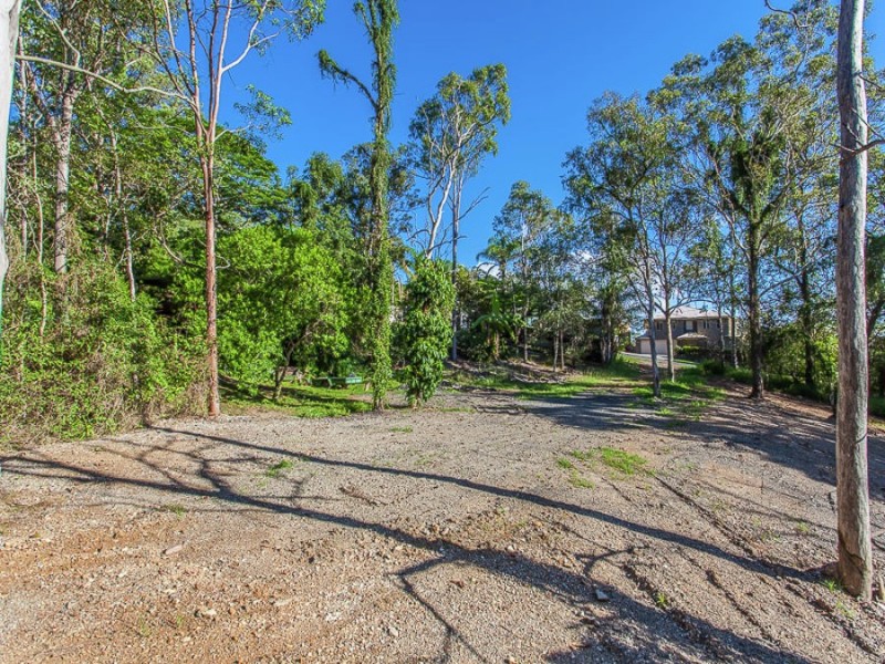 182 Bielby Road, Kenmore Hills QLD 4069