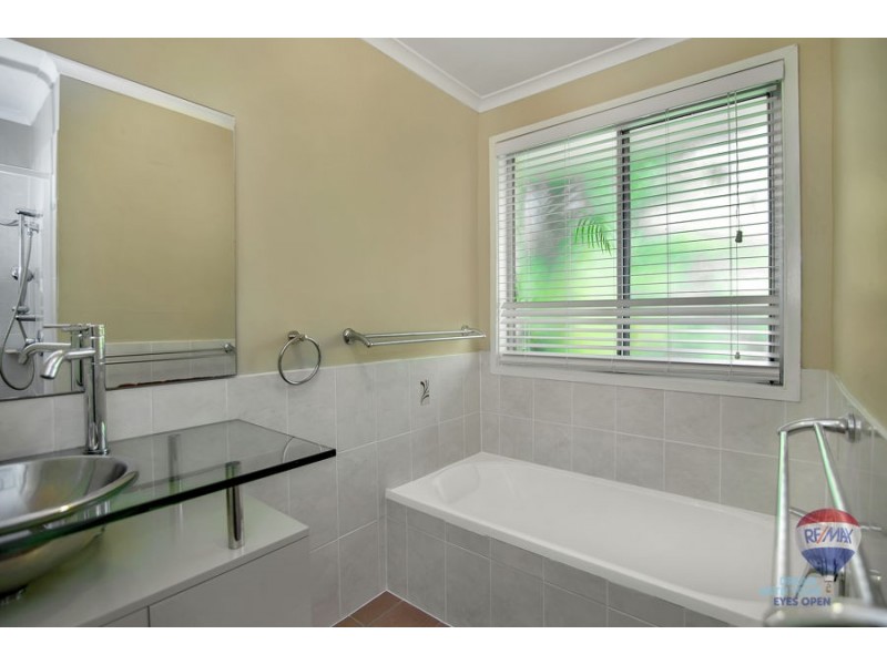 306 Sumners Road, Riverhills QLD 4074