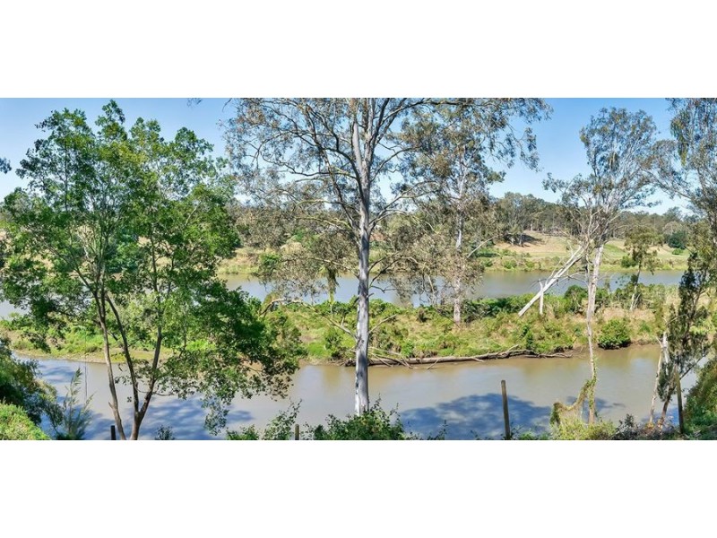 76 Leichhardt Crescent, Barellan Point QLD 4306
