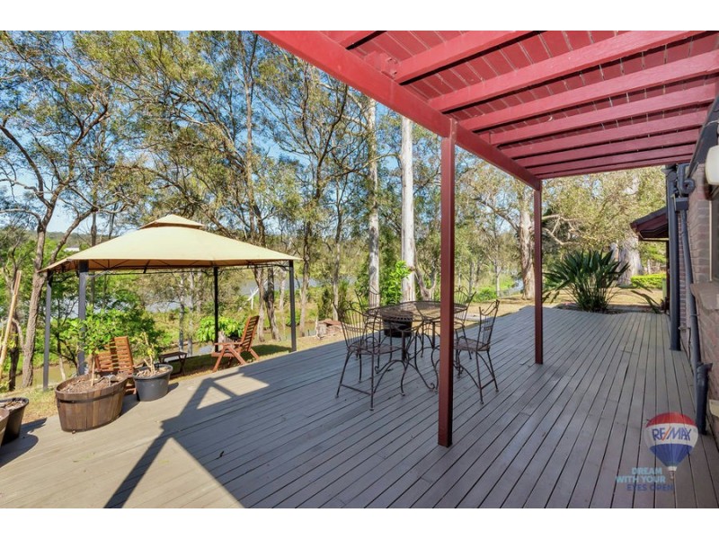 76 Leichhardt Crescent, Barellan Point QLD 4306