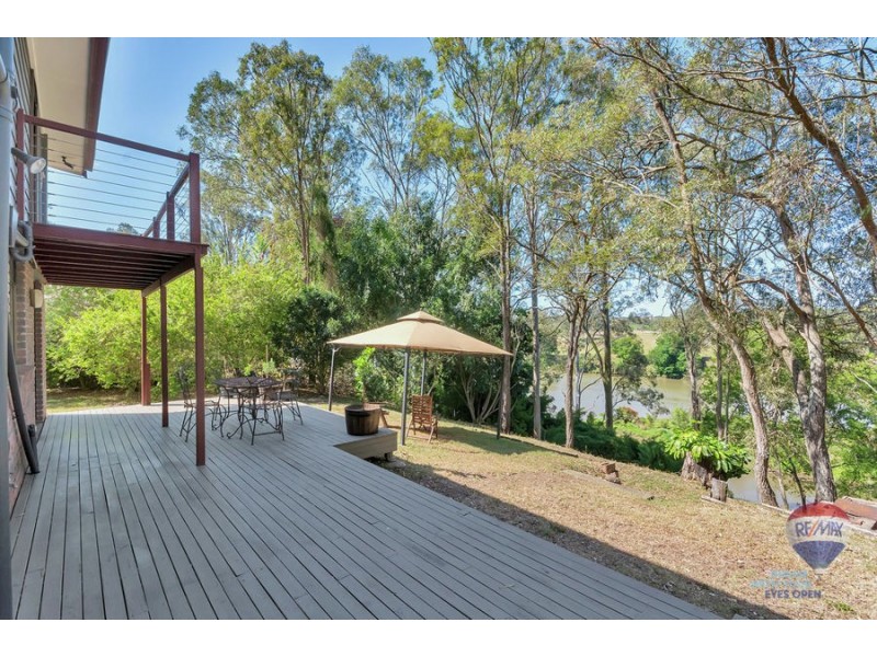 76 Leichhardt Crescent, Barellan Point QLD 4306