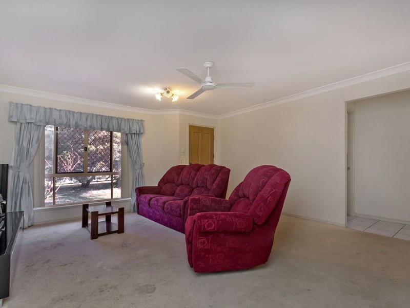 8 Palm Avenue, Raceview QLD 4305