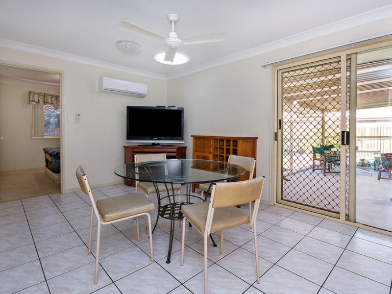 8 Palm Avenue, Raceview QLD 4305