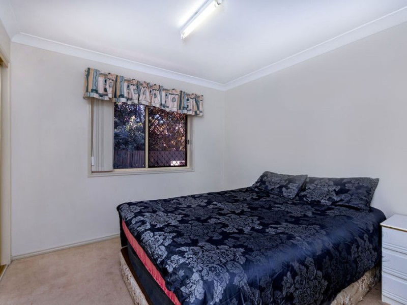 8 Palm Avenue, Raceview QLD 4305